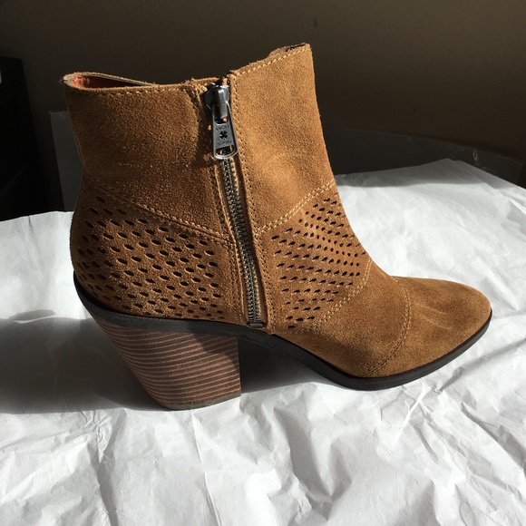 LUCKY BRAND Boots - Picture 3 of 8